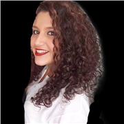 Studentessa universitaria offre lezioni di spagnolo per scuole medie e superiori